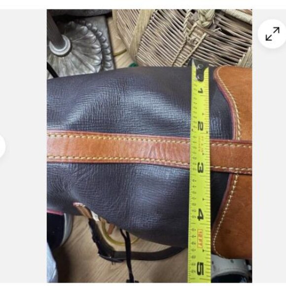 Dooney & Bourke Saffiano Tassel Bucket Tote Bag Black Tan Trim satchel Fast Ship - Picture 12 of 12